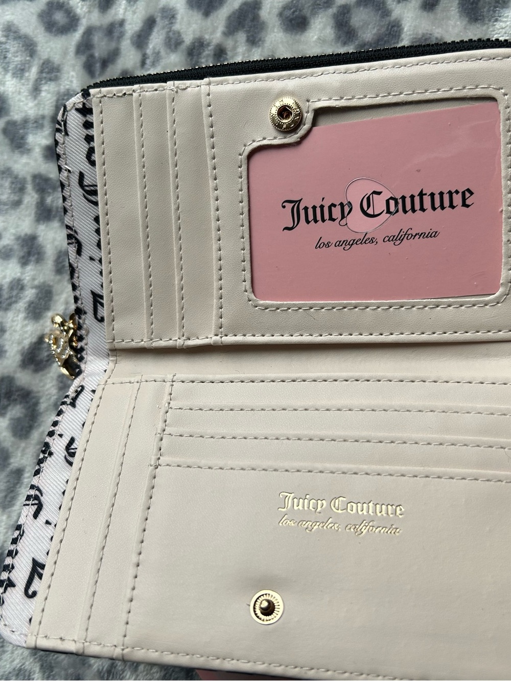 Juicy Couture Liquorice Deboss Semi Charmed Bifold Black Wallet - Picture 3 of 5